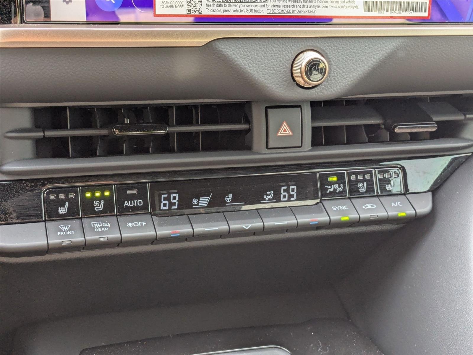 Used 2025 Oxygen White Toyota Platinum image 22