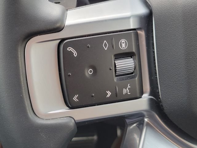 Used 2025 Bronze Land Rover Dynamic SE image 31