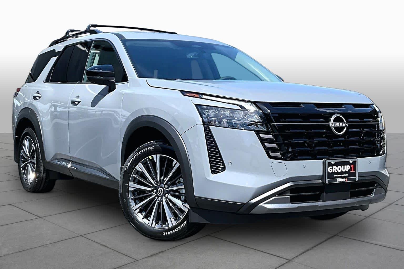 New 2026 Boulder Gray Pearl Nissan Platinum image 2