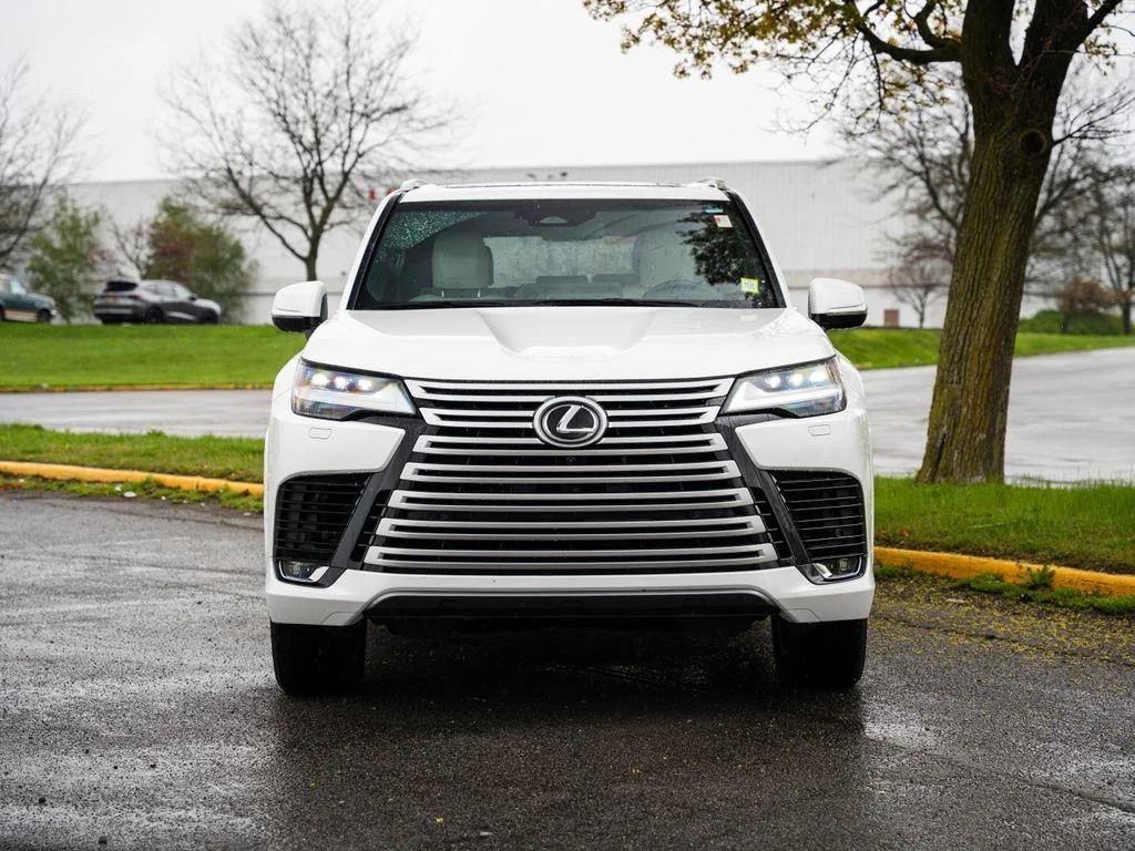Used 2025 Eminent White Pearl Lexus LX 700h Luxury image 3