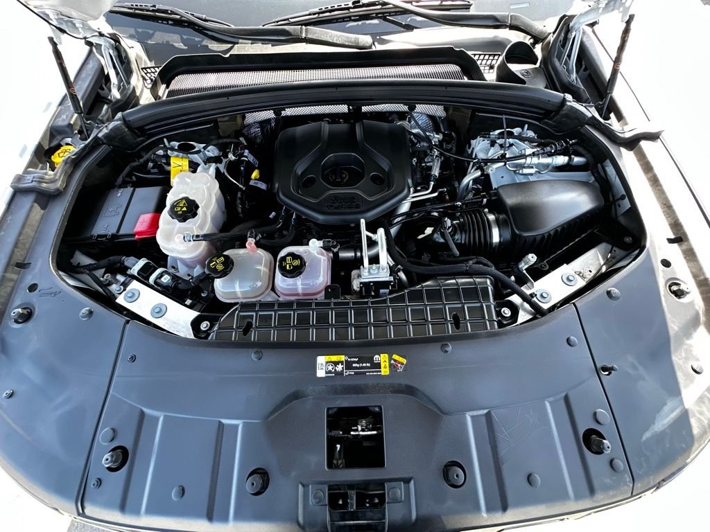 Used 2022 White Jeep 4xe image 24