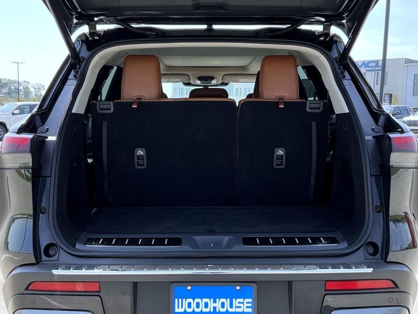 Used 2023 Black INFINITI Sensory image 24