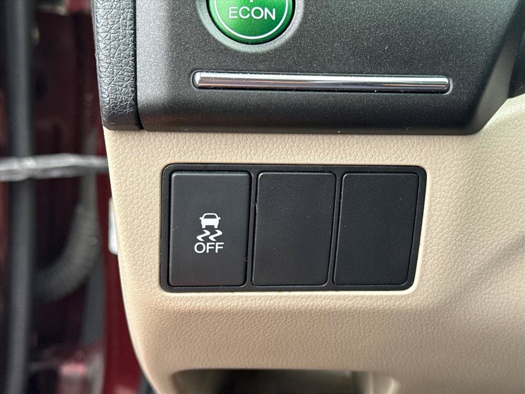 Used 2015 Red Honda LX image 17