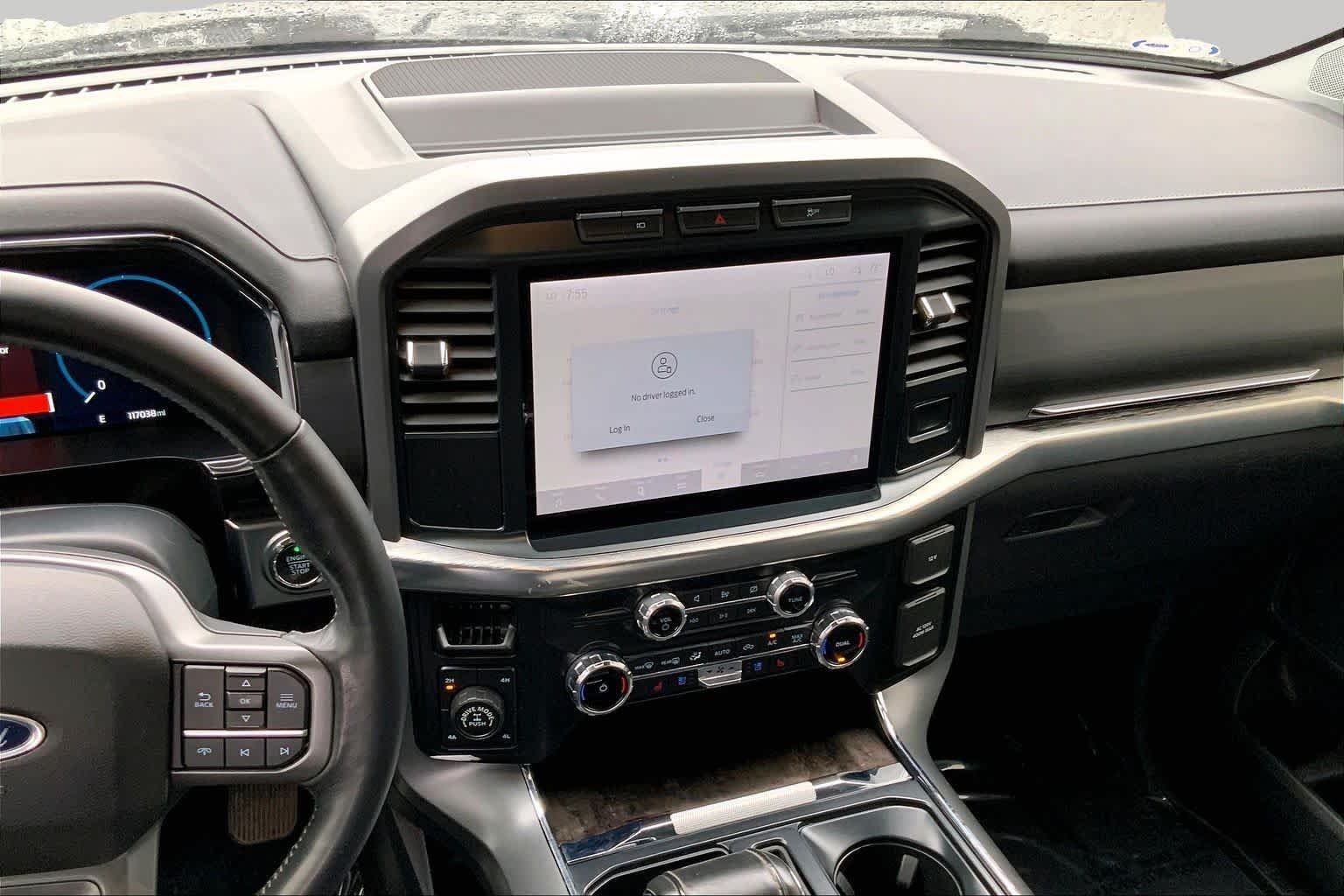 Used 2022 Light Blue Clearcoat Metallic Ford LARIAT image 8