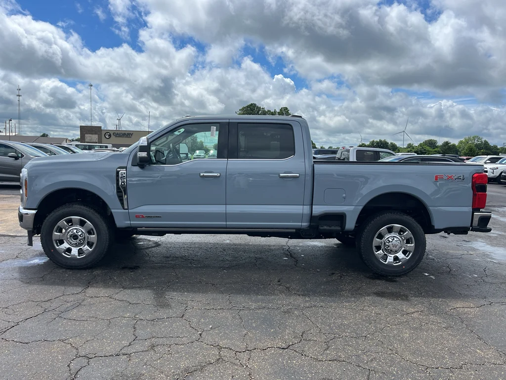 New 2026 Glacier Gray Metallic Tri-Coat Ford F-250® King Ranch® image 8