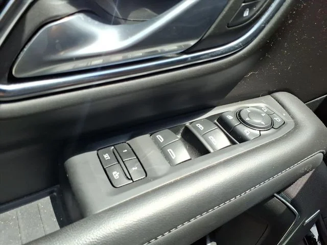 Used 2024 Black Chevrolet Z71 image 21
