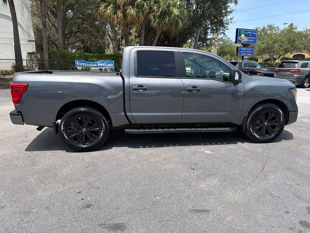 Used 2023 Gray Nissan Crew Cab SV 4x2 image 6