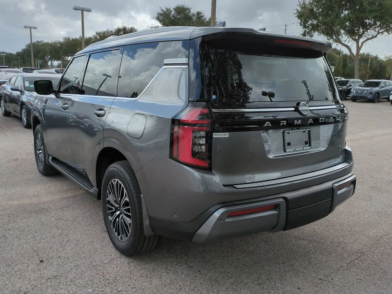 2026 Nissan Armada SL - Photo 6