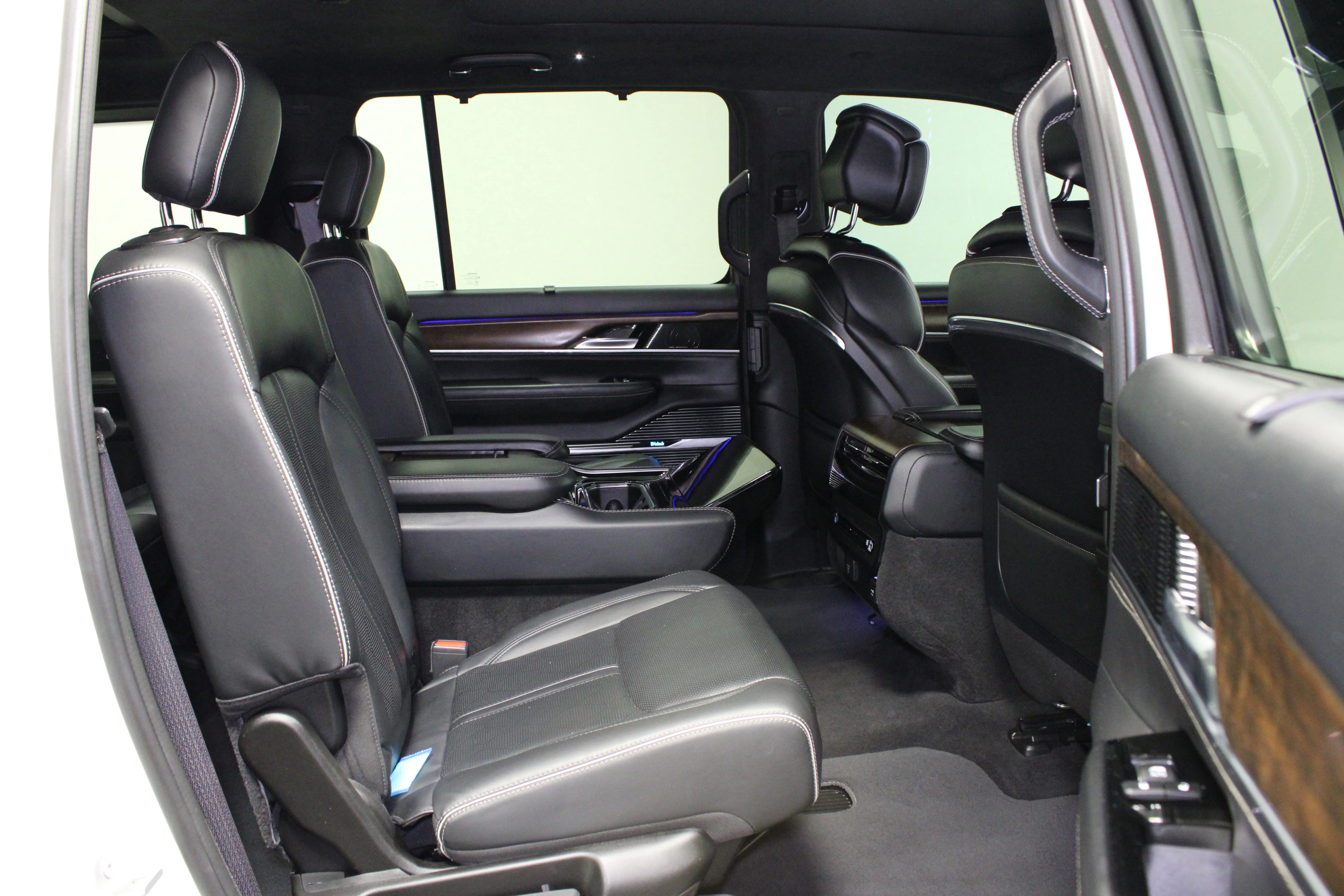 Used 2022 Bright White Clearcoat Jeep Series II image 17