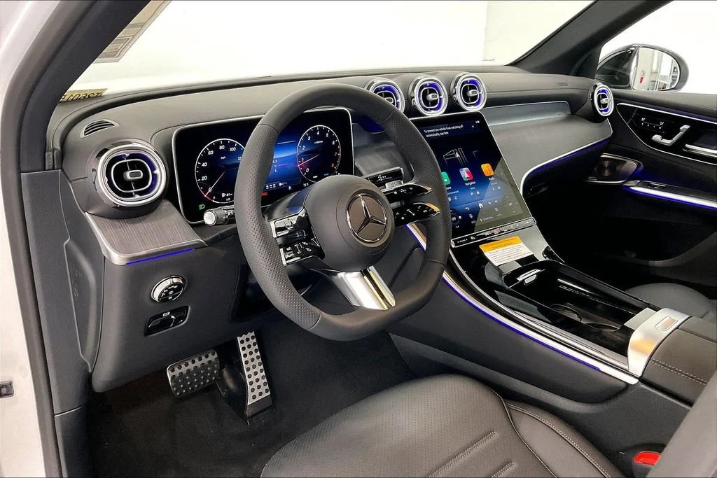 New 2026 Polar White Mercedes-Benz GLC 300 image 20