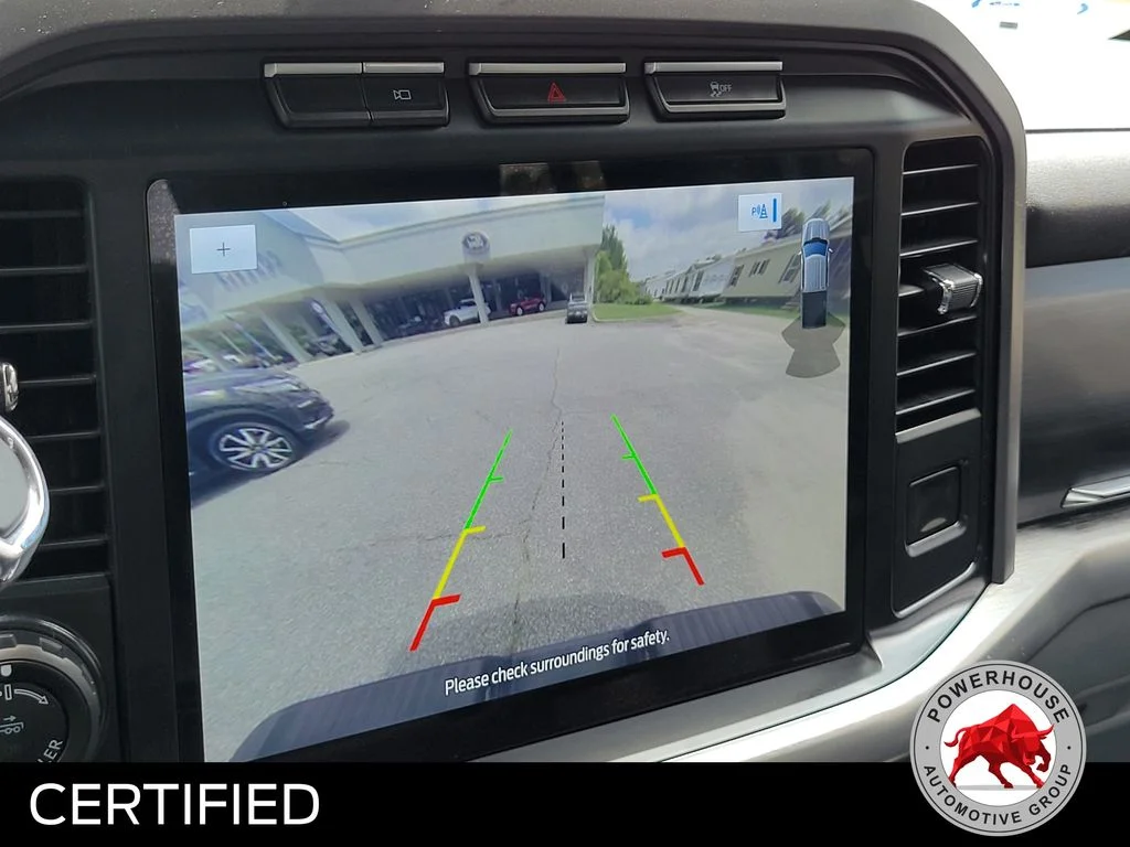 Used 2022 White Ford Lariat image 24