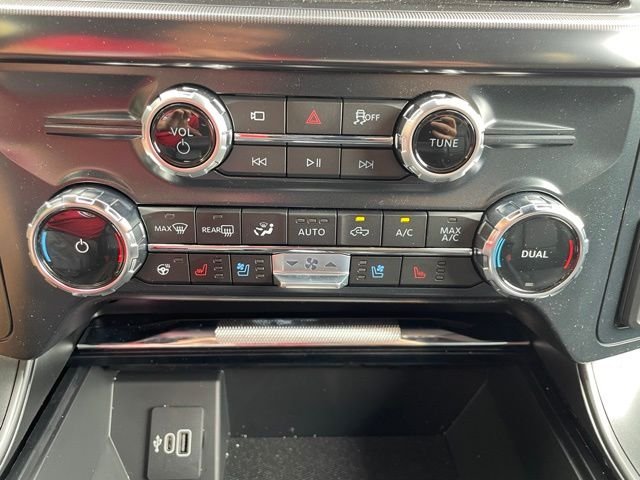 New 2026 AGATE BLACK Ford Lariat image 34