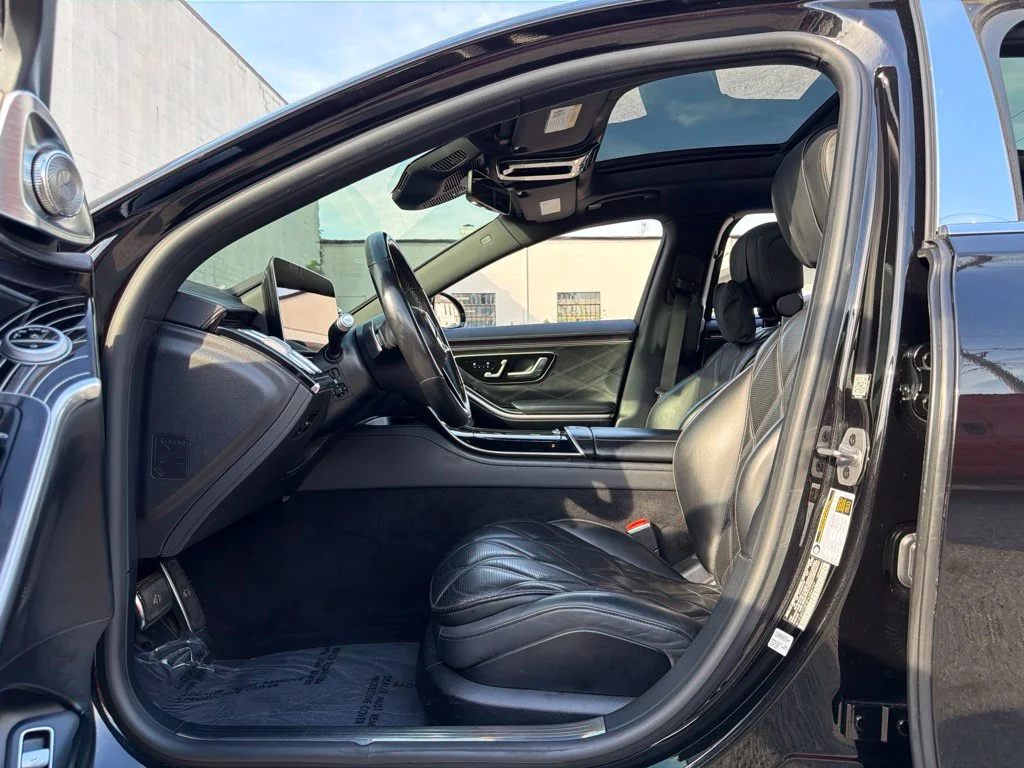 Used 2023 Black Mercedes-Benz Maybach S 580 image 37
