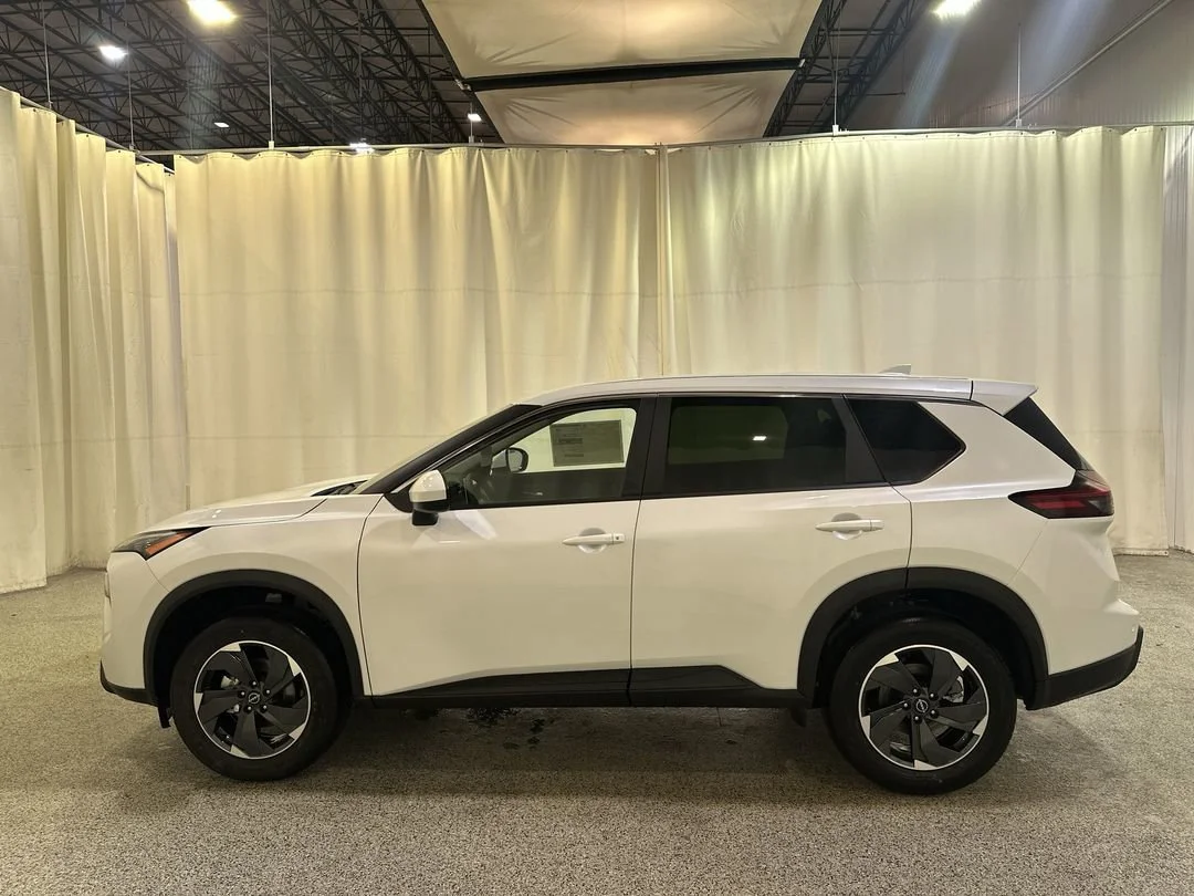 2026 Nissan Rogue SV - Photo 6