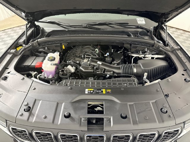 New 2027 High-Gloss Black Paint Jeep Laredo X image 29