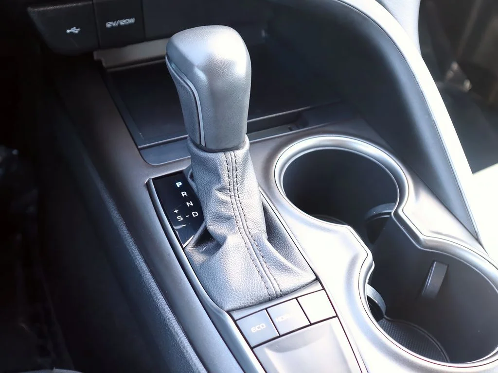 2024 Toyota Camry SE - Photo 19