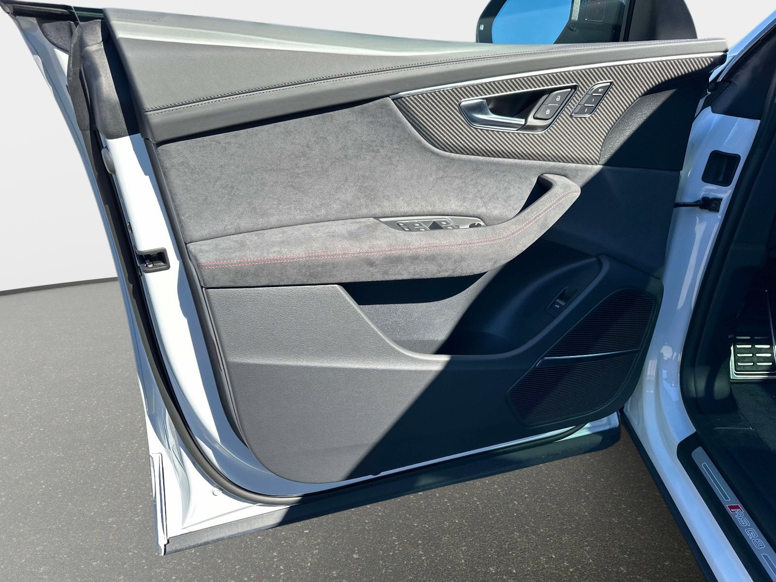 2026 Audi RS Q8 Base - Photo 17