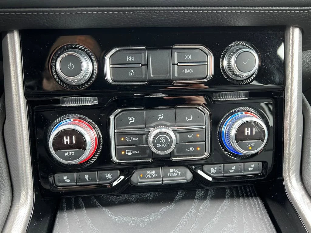 Used 2022 Onyx Black GMC Denali image 11