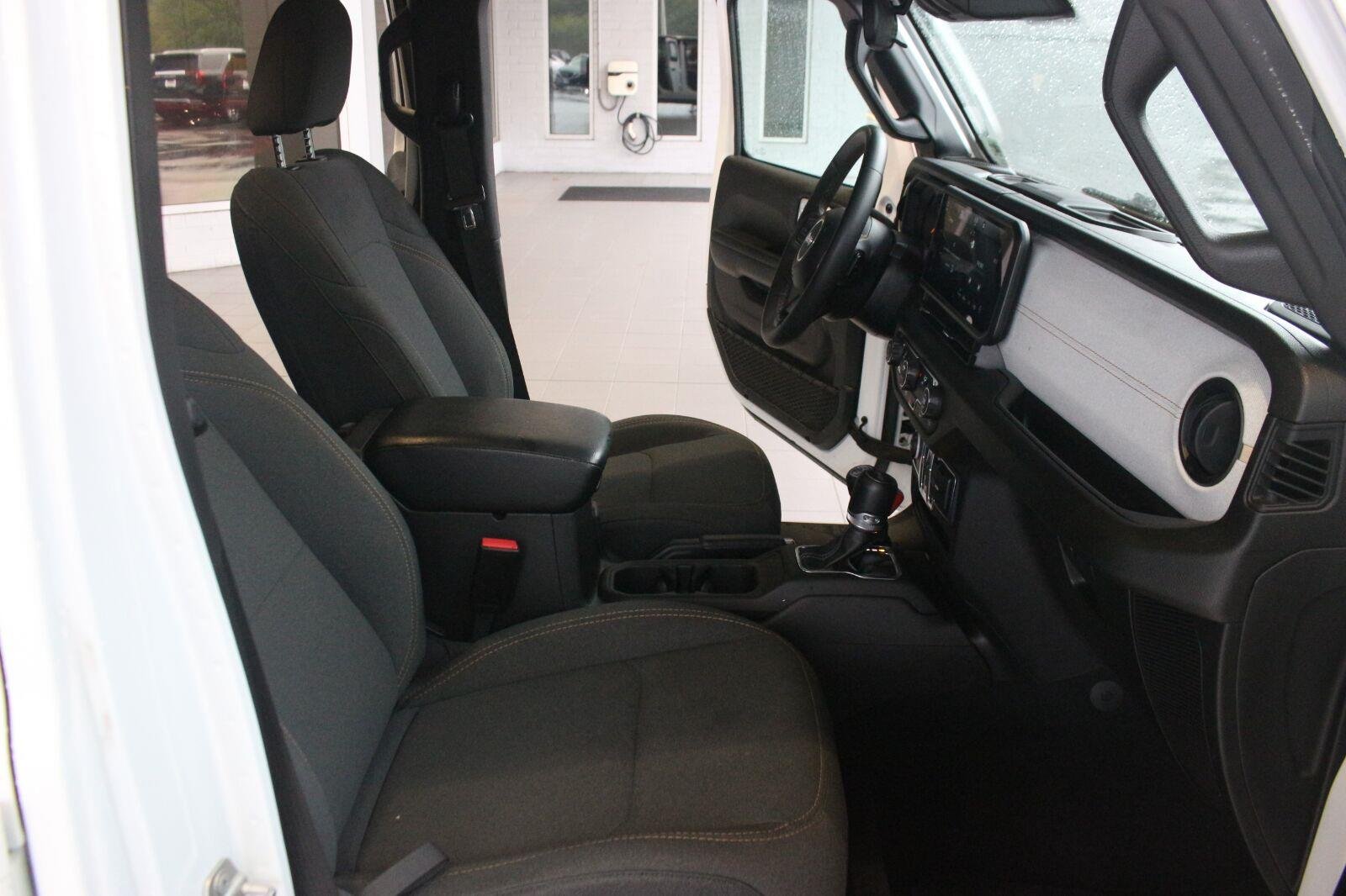 Used 2024 Whyte Jeep Sport S image 27