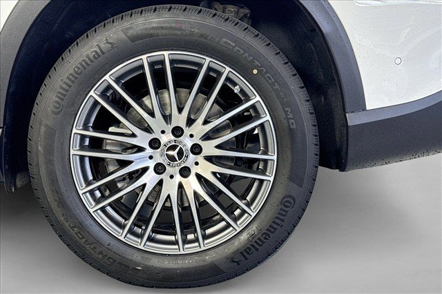 New 2026 Polar White Mercedes-Benz GLC 300 image 59