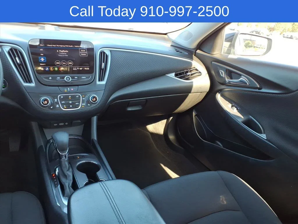 Used 2025 Mosaic Black Metallic Chevrolet 1LT image 13