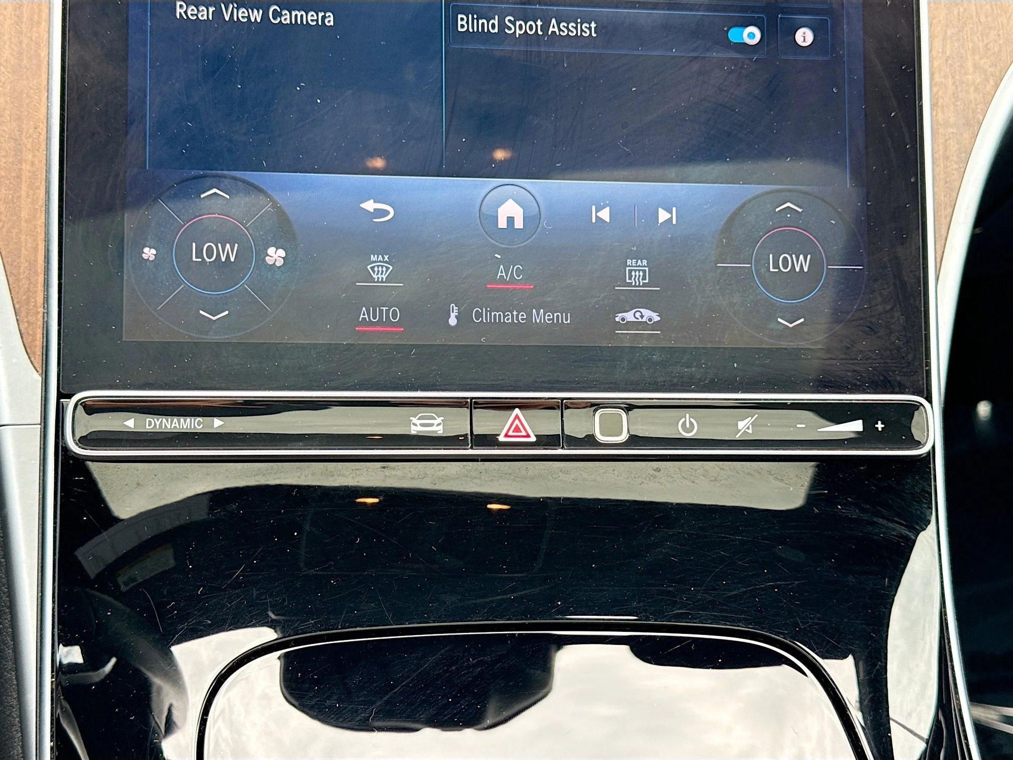 Used 2022 Obsidian Black Metallic Mercedes-Benz C 300 image 35