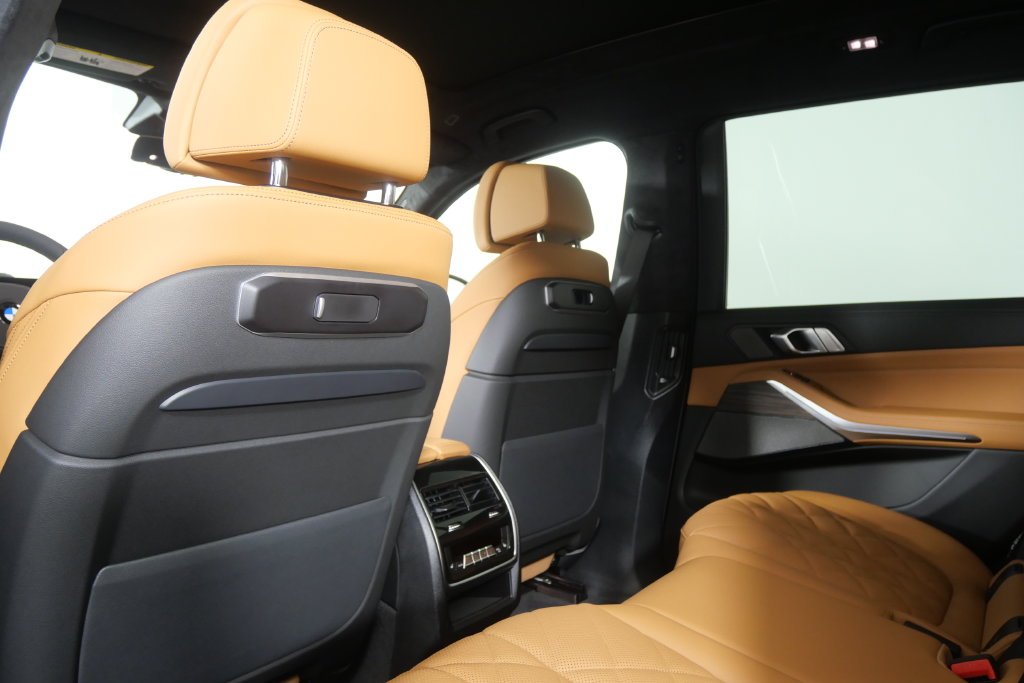 New 2027 Black Sapphire Metallic BMW xDrive40i image 19