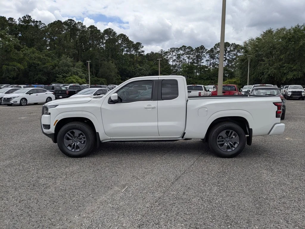 2025 Nissan Frontier SV - Photo 7