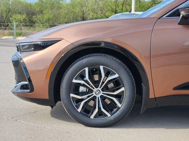 New 2027 Brown Toyota XLE image 5