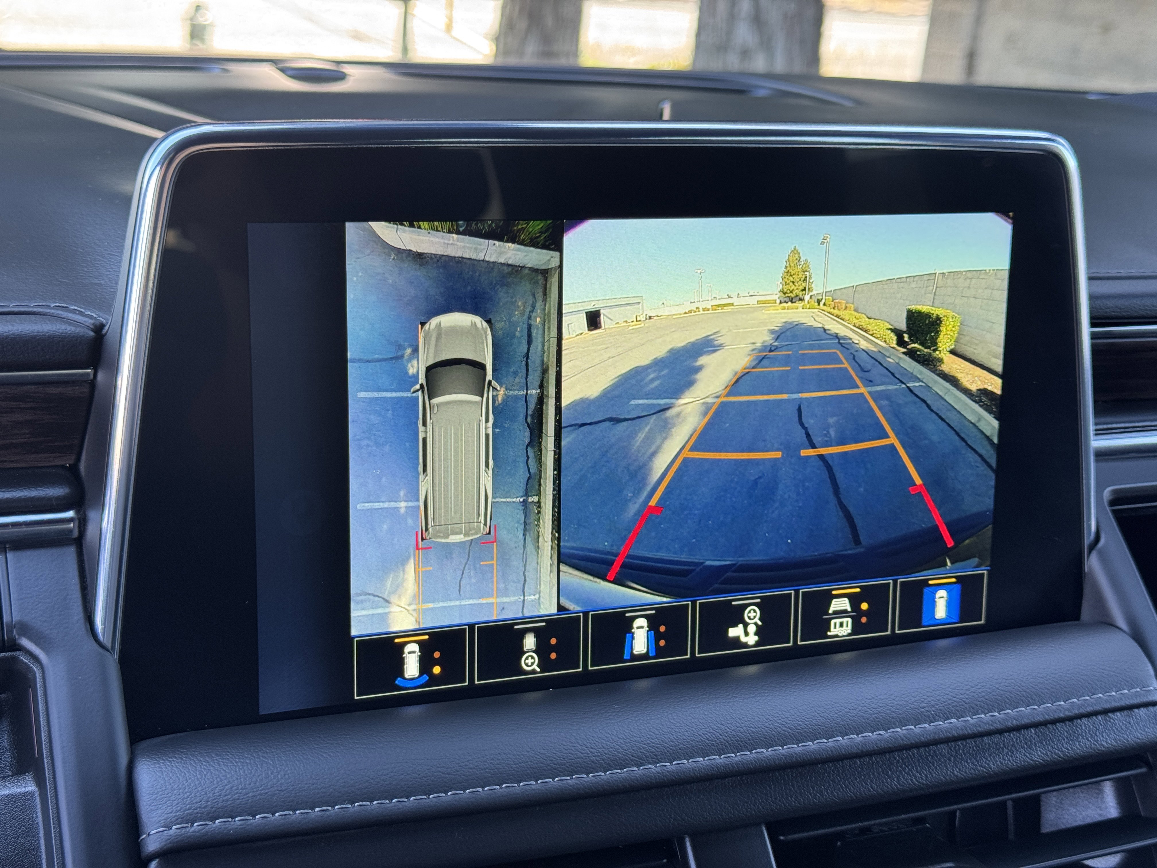 2022 Chevrolet Tahoe Z71 - Photo 27