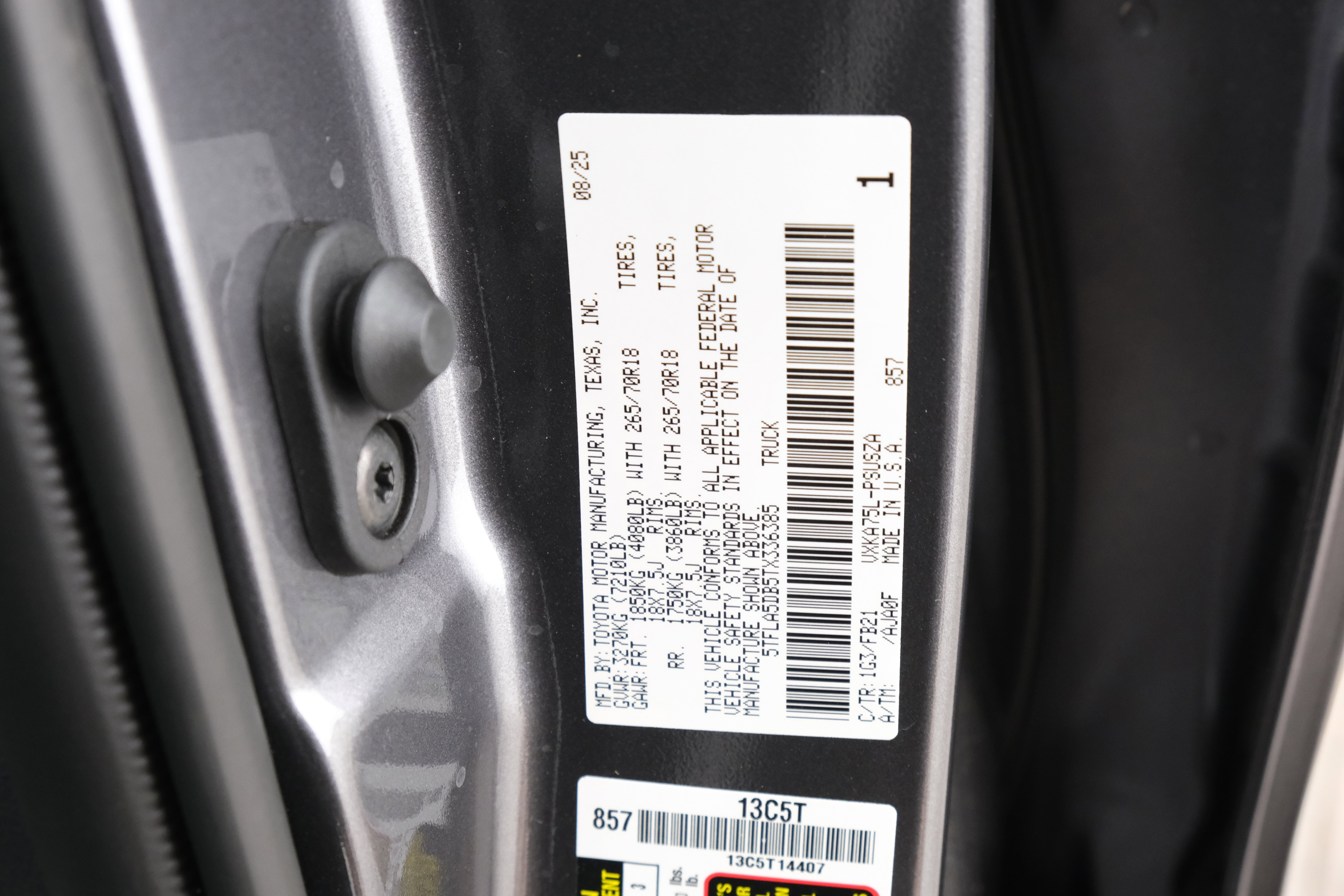 2026 Toyota Tundra SR5 - Photo 32