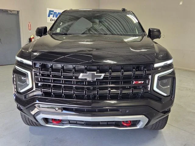 Used 2025 Black Chevrolet Z71 image 2