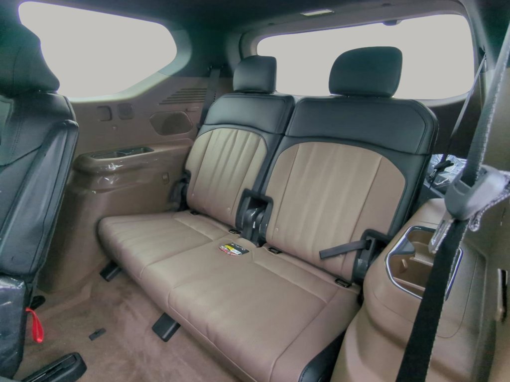 New 2026 Wolf Gray / Black Roof Kia GT-Line AWD image 17