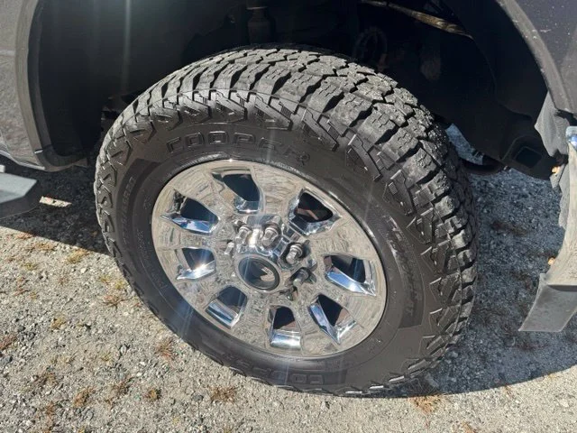 Used 2019 Gray Ford Lariat image 10