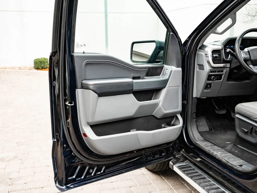 Used 2023 Antimatter Blue Metallic Ford XLT image 27