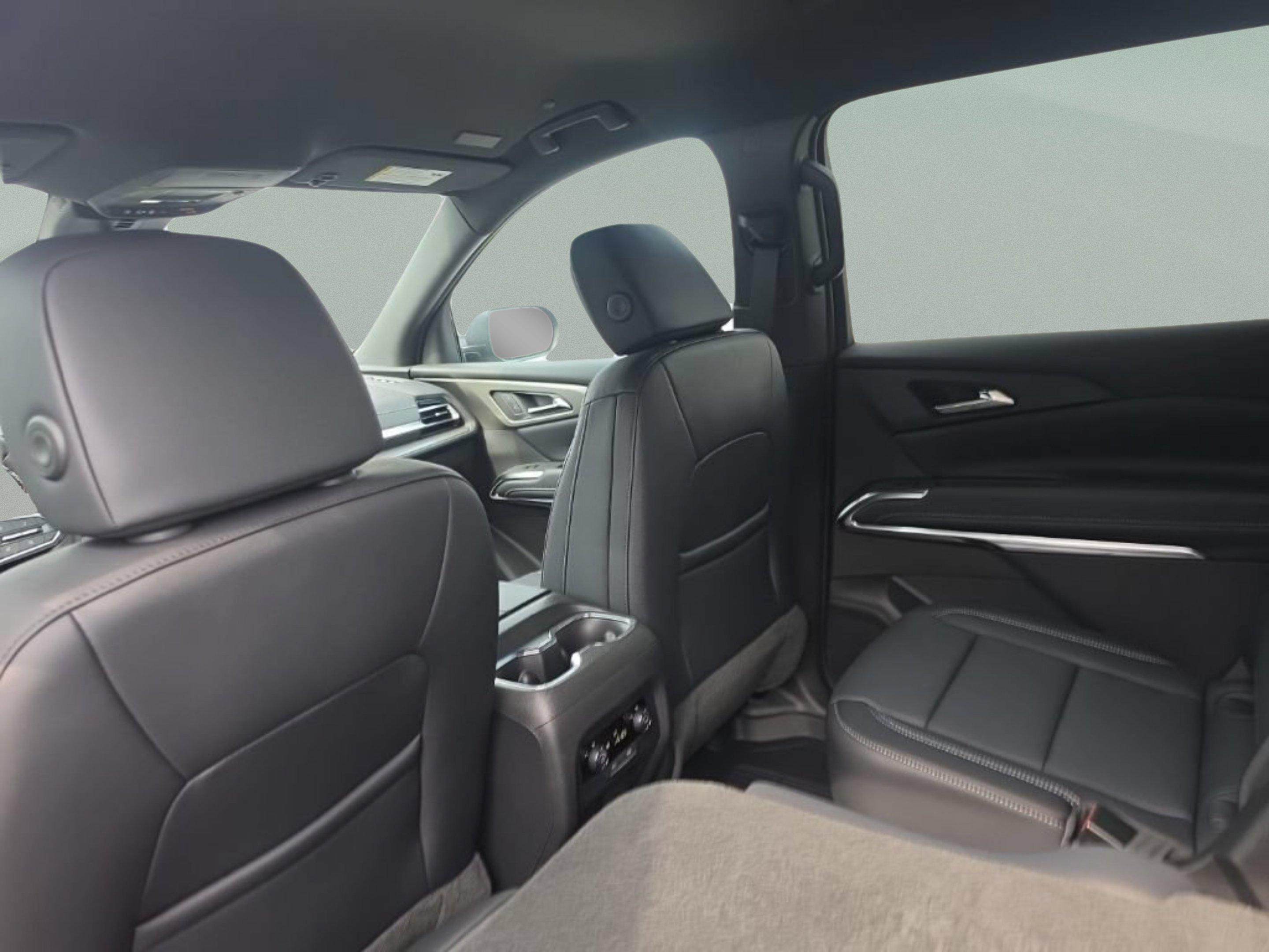 2027 Chevrolet Traverse LT - Photo 25