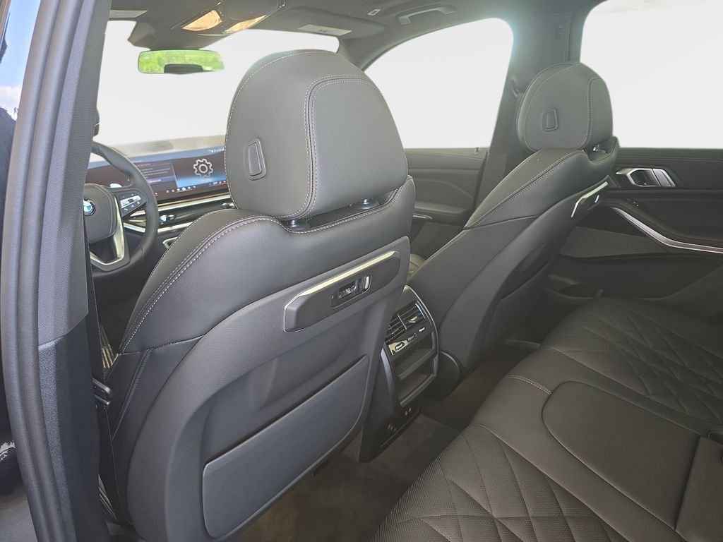 New 2026 Black Sapphire Metallic BMW sDrive40i image 8