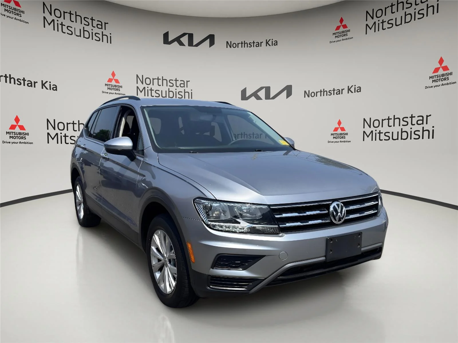 Used 2020 Pyrite Silver Metallic Volkswagen S image 5