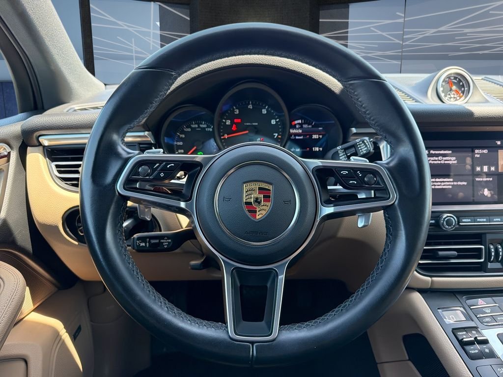 Used 2021  Porsche Base image 11