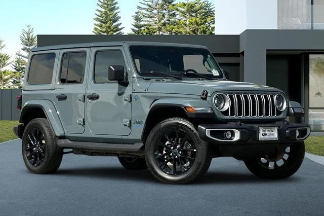 Used 2025 Gray Jeep Sahara 4xe image 2