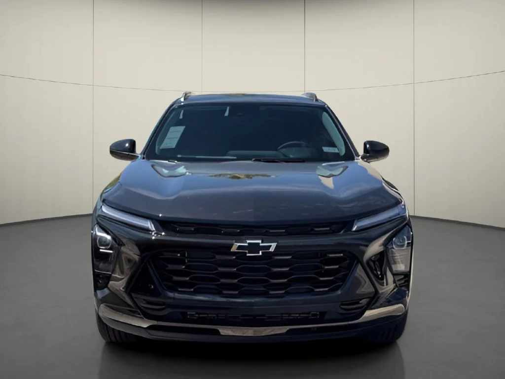 New 2026 Mosaic Black Metallic Chevrolet ACTIV image 2