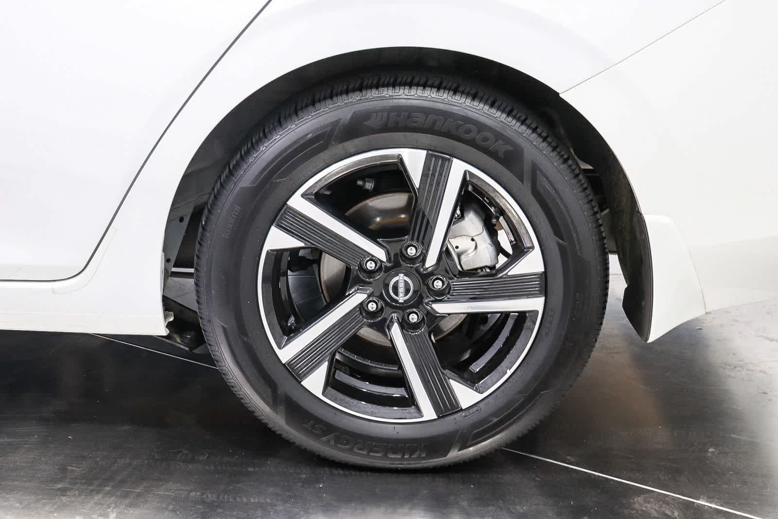 Used 2024 Aspen White Tricoat Nissan SV image 10