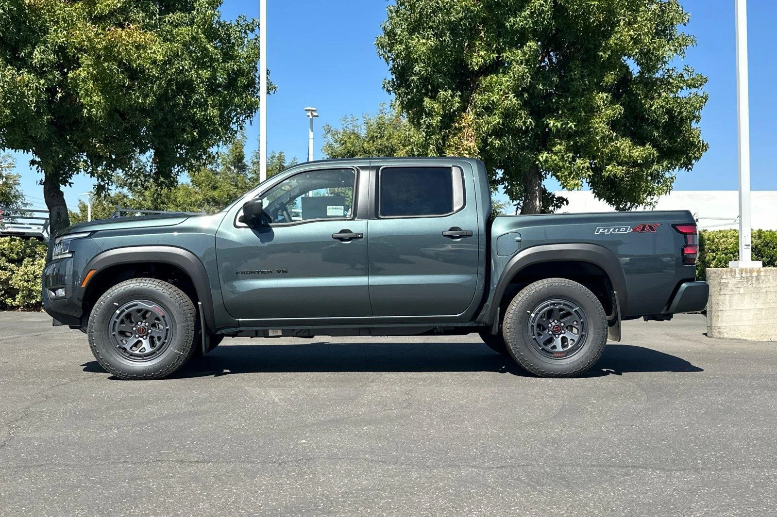 New 2027 Alpine Metallic Nissan Crew Cab PRO-4X® image 6
