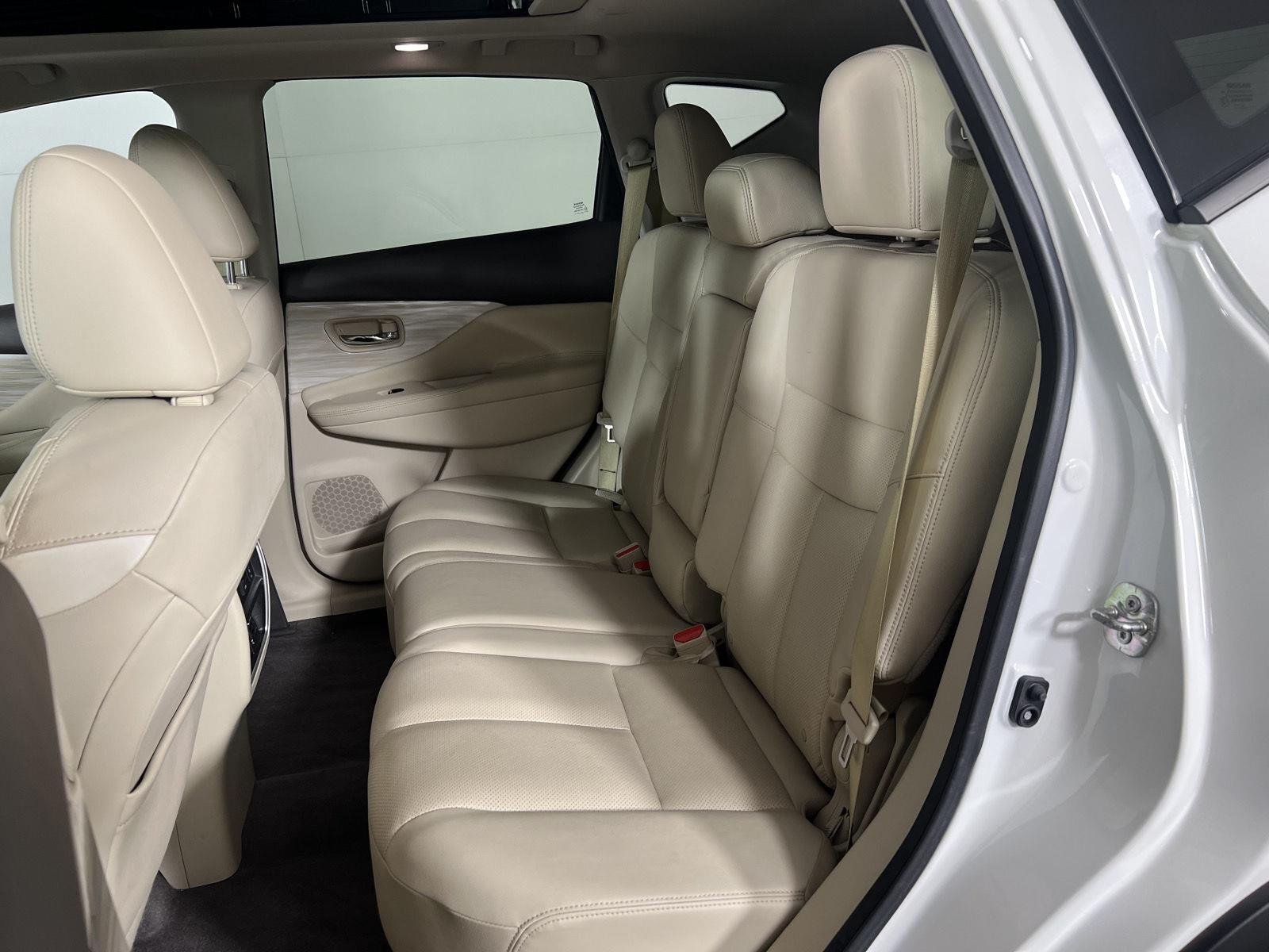 Used 2018 Pearl White Nissan SL image 27