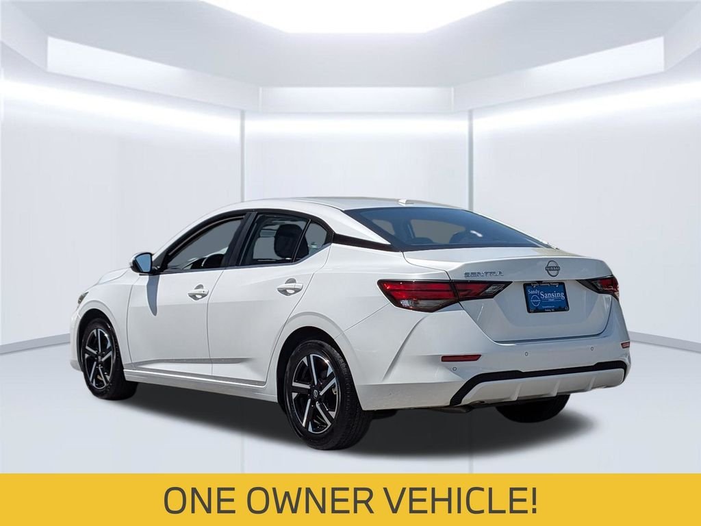 Used 2025 White Nissan SV image 4