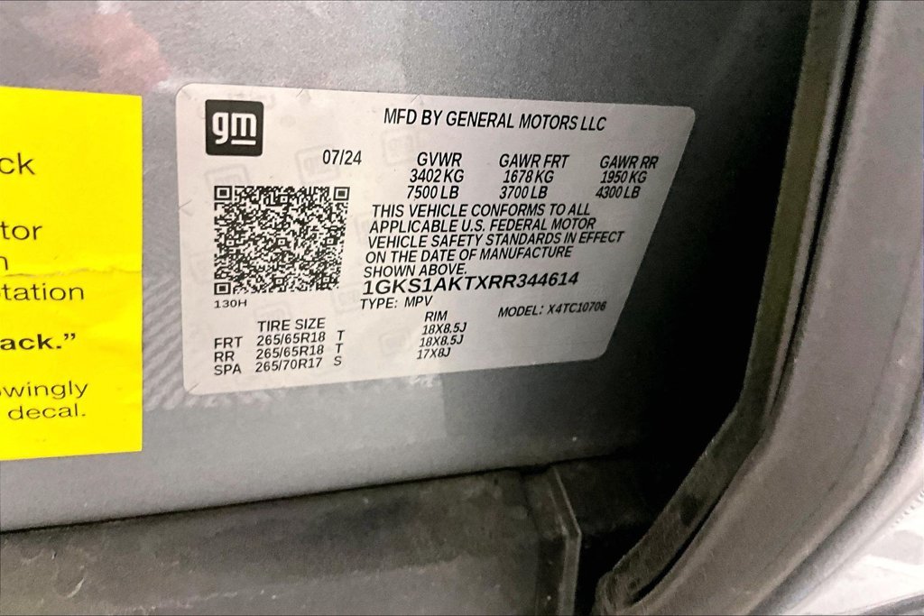 Used 2024 Silver GMC SLE image 4