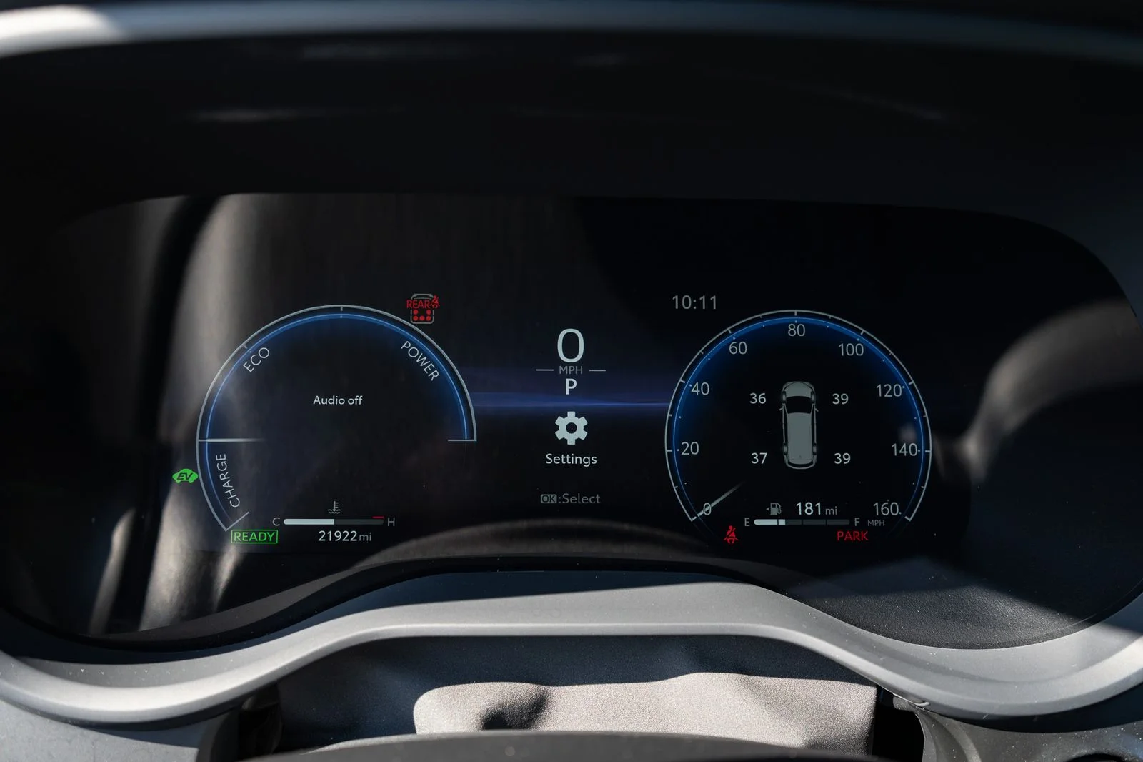 Used 2025  Toyota Platinum image 28