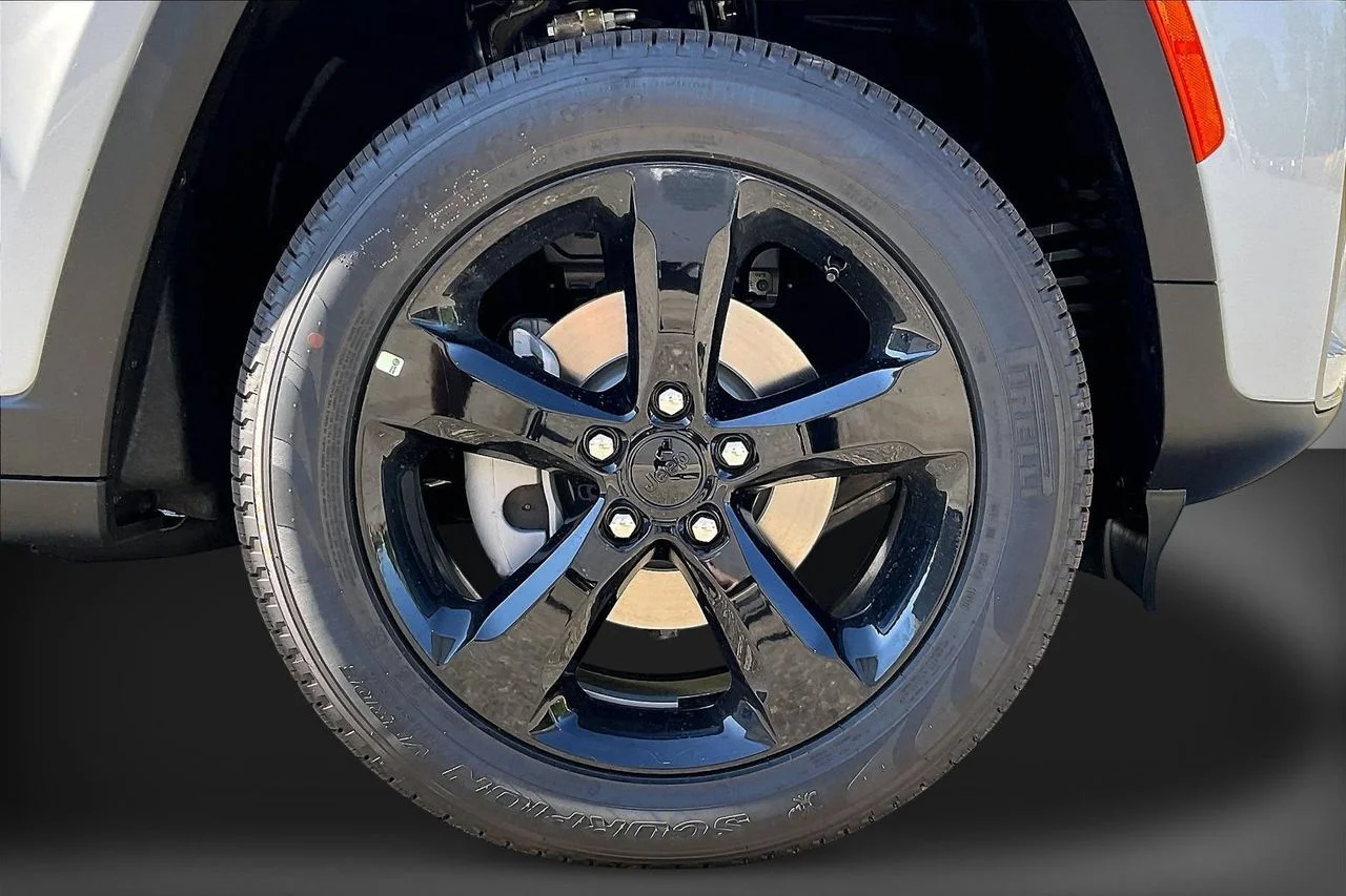 New 2026 Bright White Clearcoat Jeep Limited image 29