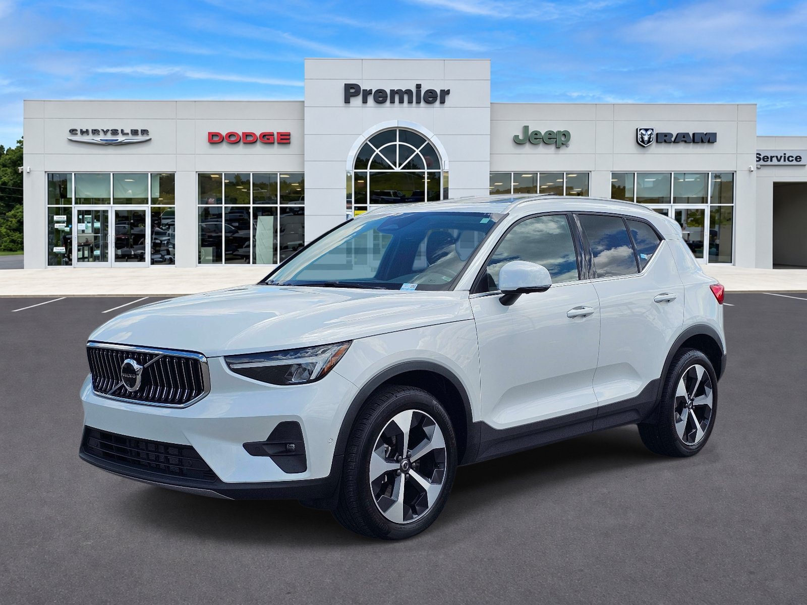 2024 Volvo XC40