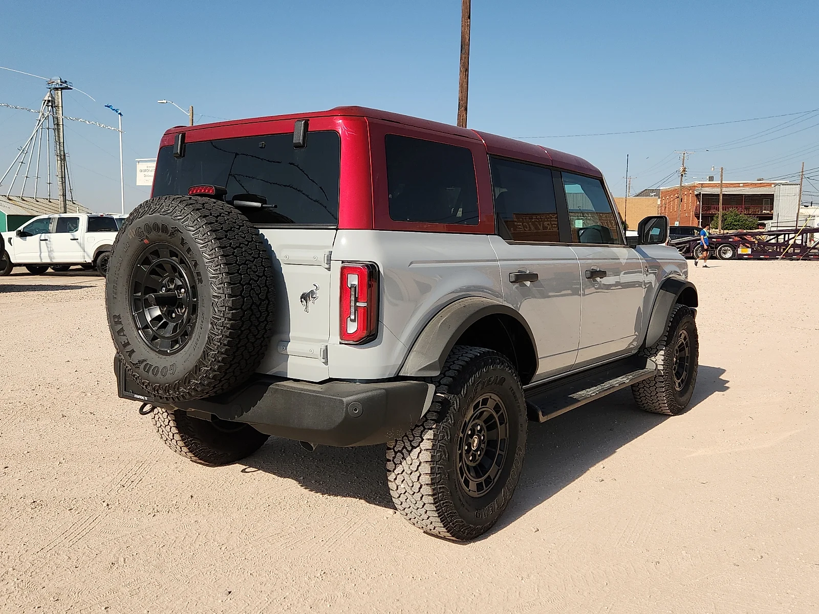 New 2026 Avalanche Gray Ford Outer Banks image 7